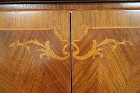 Veneer wood surface showing the different type s of wood used