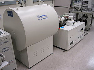 IonSpec_FT-ICR_(Fourier_transform_Ion_cyclotron_resonance)_Mass_spectrometer